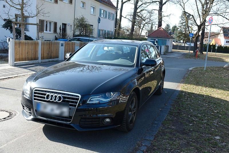 Gebraucht Audi A4 120 PS (88 kW) 2010 Schwarz Kombi