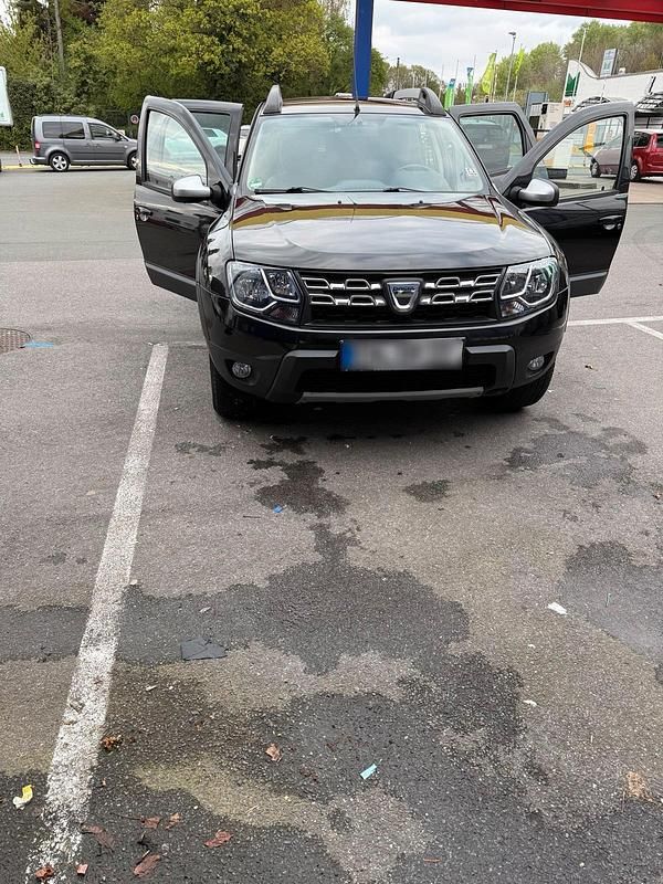 Gebraucht Dacia Duster 110 PS (80 kW) 2015 Schwarz SUV