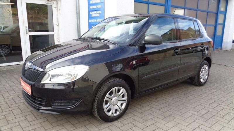 Gebraucht Skoda Fabia Active 60 PS (44 kW) 2014 Schwarz Limousine