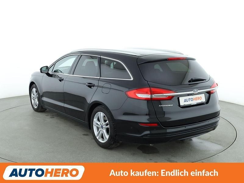 Gebraucht Ford Mondeo Titanium 165 PS (121 kW) 2018 Schwarz Kombi