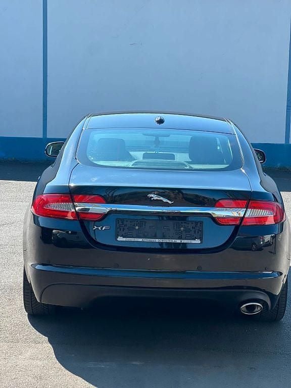 Second-hand Jaguar XF 200 CP (147 kW) 2012 Negru Berlinǎ