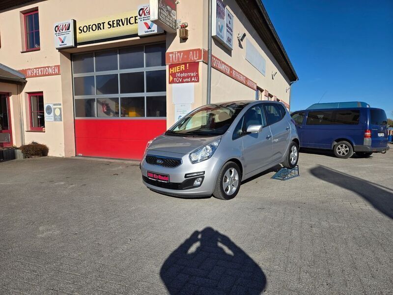 Silber Gebraucht 2014 Kia Venga 4 Kleinwagen | 9.999 € (Fairer Preis) - Bild 1/4
