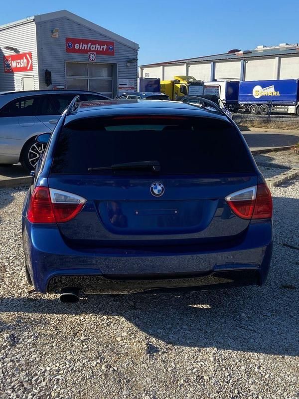 Gebraucht BMW 320 Shadowline 170 PS (125 kW) 2007 Blau Kombi