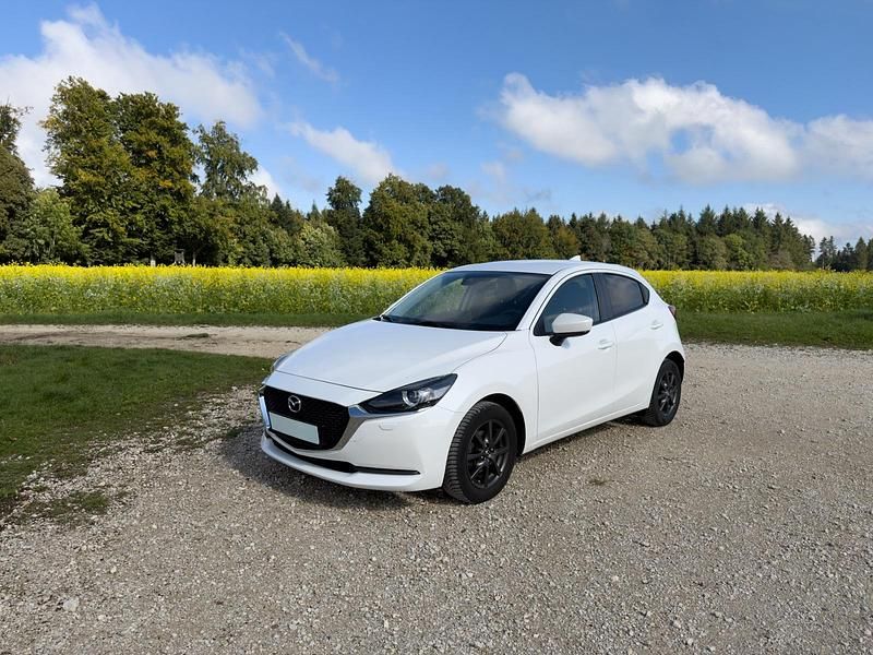 Weiß Gebraucht 2021 Mazda 2 Kizoku Kleinwagen | 14.500 € (Fairer Preis) - Bild 1/4