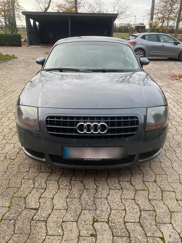 Grün Gebraucht 2004 Audi TT Design Coupé | 5.000 € (Fairer Preis) - Bild 1/4