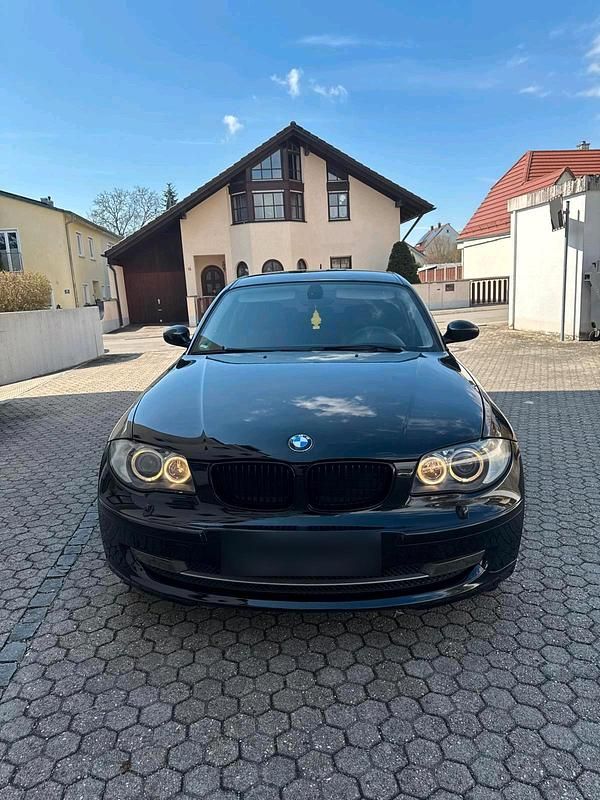 Gebraucht BMW 118 143 PS (105 kW) 2007 Schwarz Kleinwagen