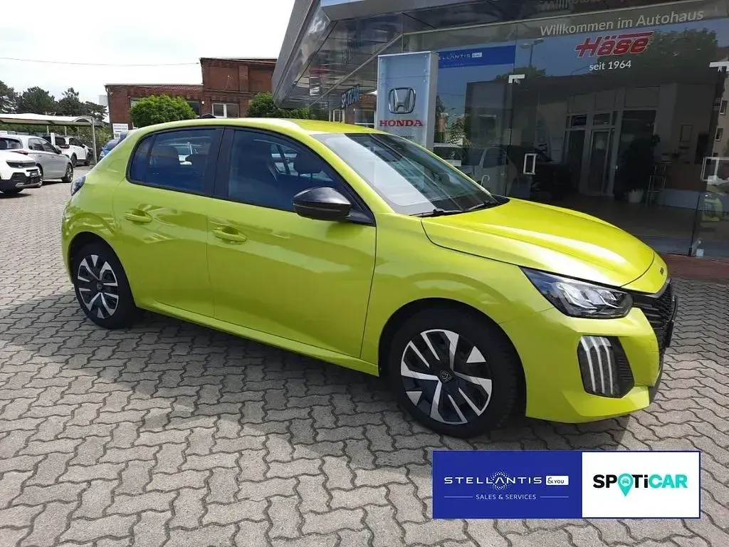 Gebraucht Peugeot 208 Active 75 PS (55 kW) 2024 Gelb Kleinwagen