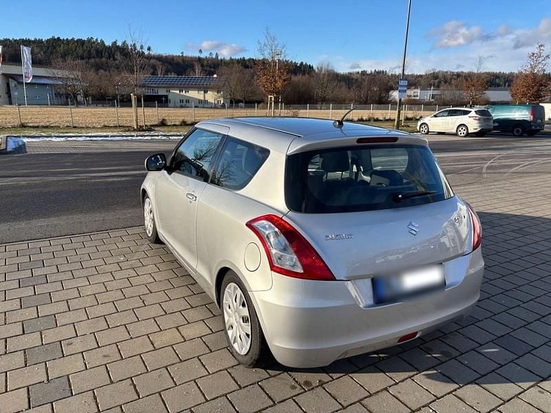 Gebraucht Suzuki Swift 94 PS (69 kW) 2012 Grau Kleinwagen