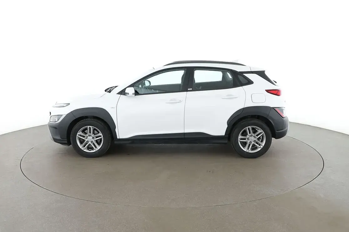 Gebraucht Hyundai Kona Pure 120 PS (88 kW) 2021 Weiß SUV