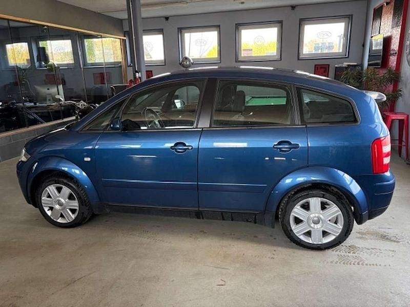 Usata Audi A2 75 CV (55 kW) 2004 Blu Utilitaria