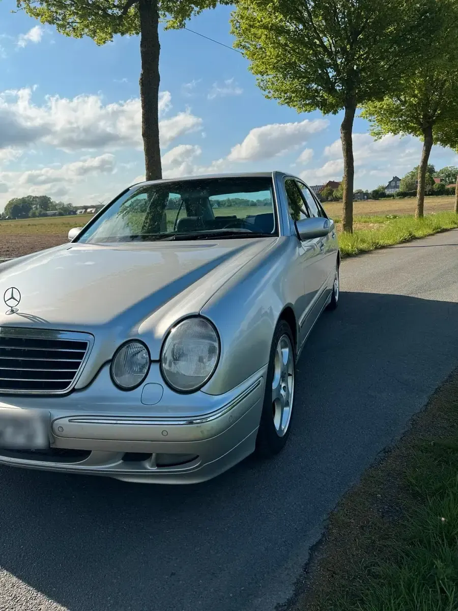 Gebraucht Mercedes E270 170 PS (125 kW) 2000 Silber Limousine