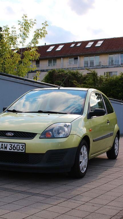 Gebraucht Ford Fiesta 60 PS (44 kW) 2006 Gelb Limousine