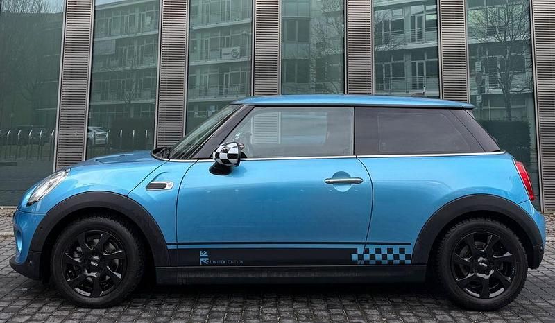 Gebraucht Mini Cooper 136 PS (100 kW) 2017 Blau Kleinwagen