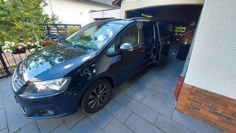 Schwarz Gebraucht 2017 Seat Alhambra CONNECT Van / Kleinbus | 19.800 € (Guter Preis) - Bild 1/4