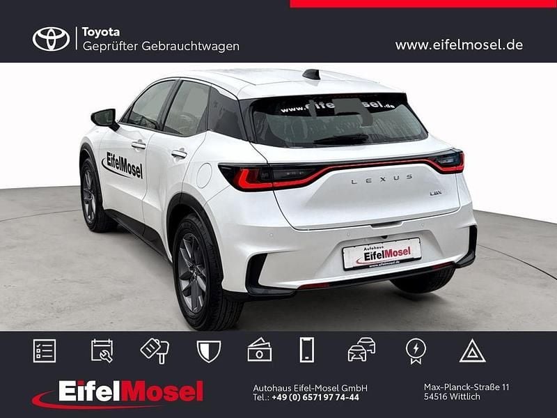 Gebraucht Lexus LBX 136 PS (100 kW) 2025 Weiß SUV