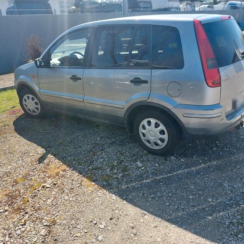 Gebraucht Ford Fusion 101 PS (74 kW) 2005 Silber Kleinwagen