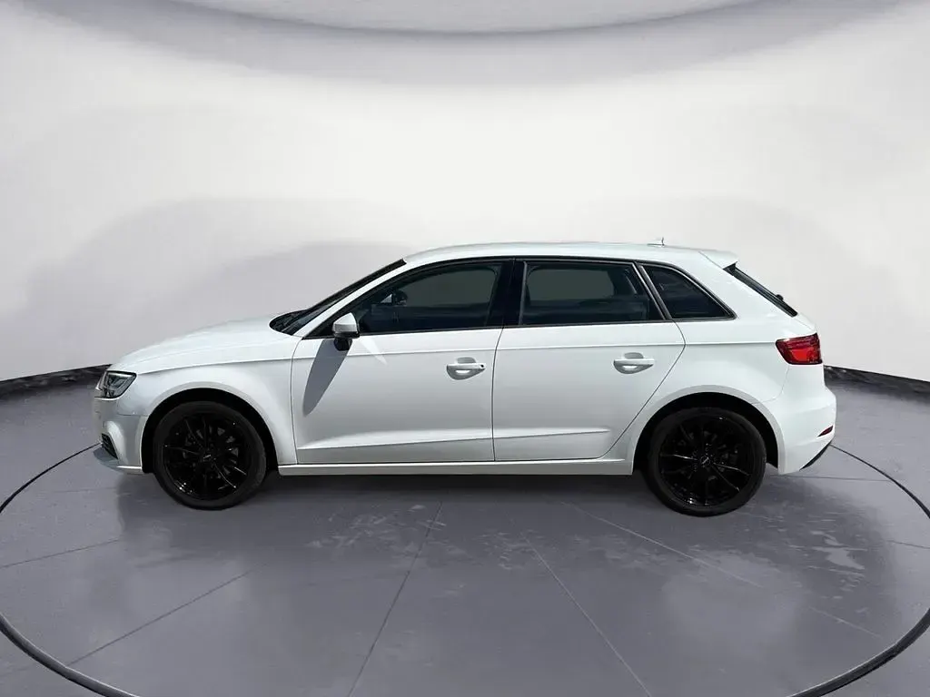 Gebraucht Audi A3 Design 150 PS (110 kW) 2018 Weiß Limousine