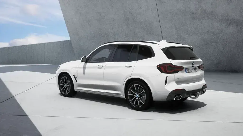 Gebraucht BMW X3 M Sport 292 PS (214 kW) 2024 Weiß SUV