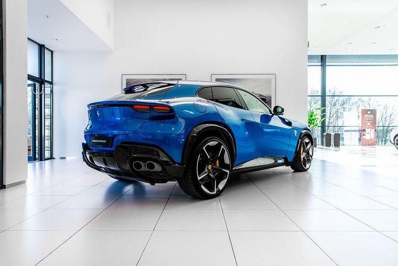 Second-hand Ferrari Purosangue 721 CP (530 kW) 2024 Albastru SUV