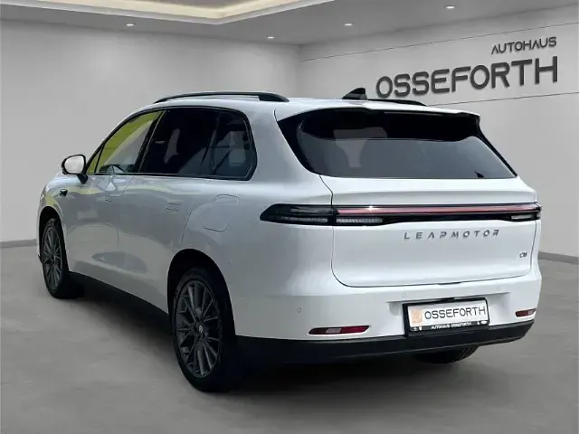 Neu Leapmotor C10 215 PS (158 kW) 2026 Weiß SUV