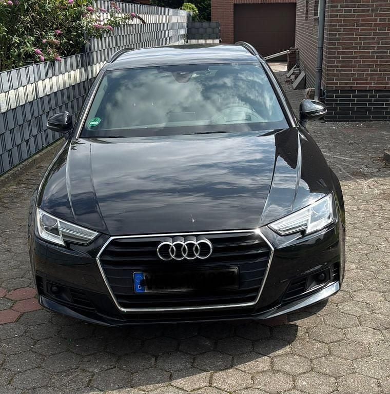 Gebraucht Audi A4 Ambiente 150 PS (110 kW) 2016 Schwarz Kombi