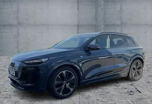 Używany Audi Q6 e-tron Advanced 285 kW (388 KM) 2025 Niebieski SUV