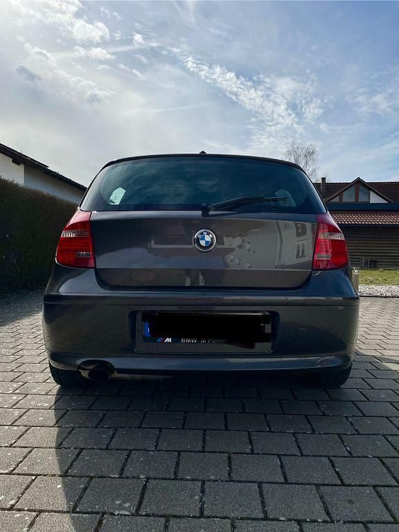 Braun Gebraucht 2008 BMW 116 Kleinwagen | 1.600 € (Superpreis) - Bild 1/4