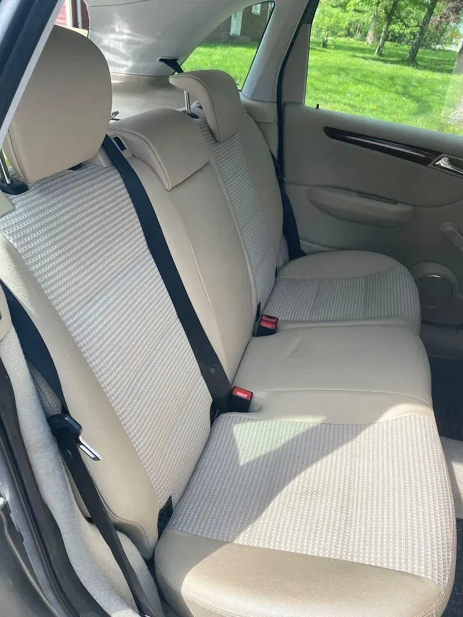 Gebraucht Mercedes B200 136 PS (100 kW) 2008 Silber Van / Kleinbus