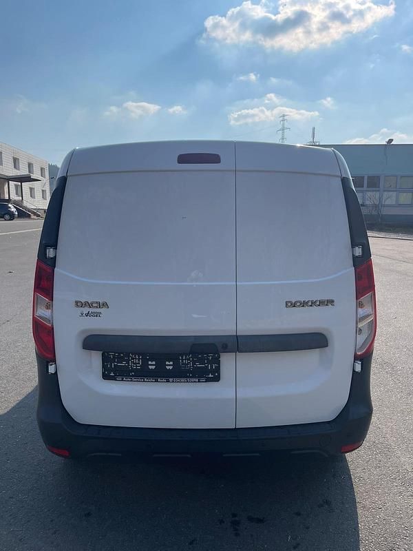 Gebraucht Dacia Dokker 90 PS (66 kW) 2016 Weiß Van / Kleinbus
