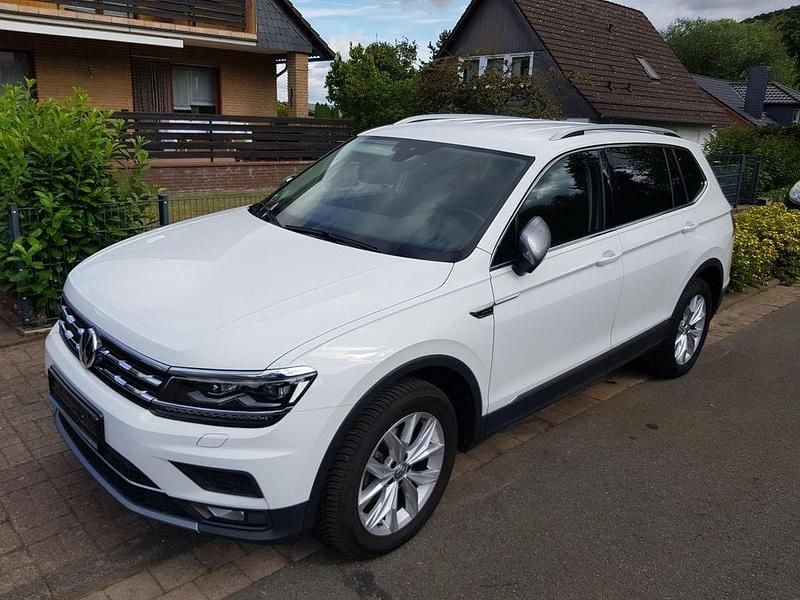 Weiß Gebraucht 2019 VW Tiguan Allspace Highline SUV | 26.980 € (Superpreis) - Bild 1/4