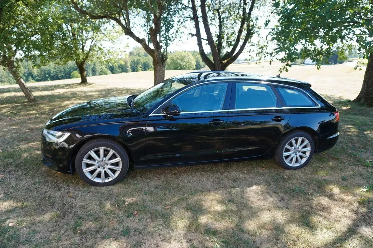 Gebraucht Audi A6 Ambiente 204 PS (150 kW) 2012 Schwarz Kombi