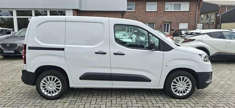Gebraucht Toyota Proace City City 102 PS (75 kW) 2024 Ice white Van / Kleinbus