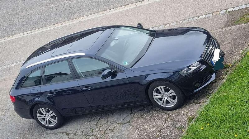 Blau Gebraucht 2010 Audi A4 Ambiente Kombi | 5.200 € (Fairer Preis) - Bild 1/4