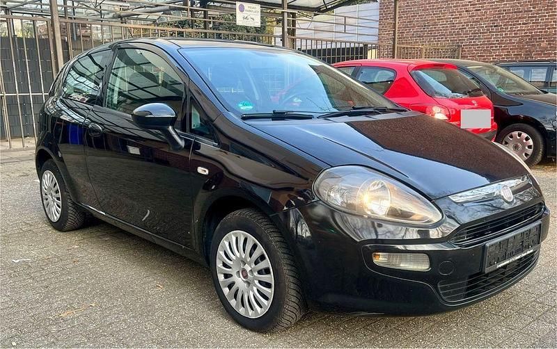 Gebraucht Fiat Punto Dynamic 68 PS (50 kW) 2011 Schwarz Kleinwagen