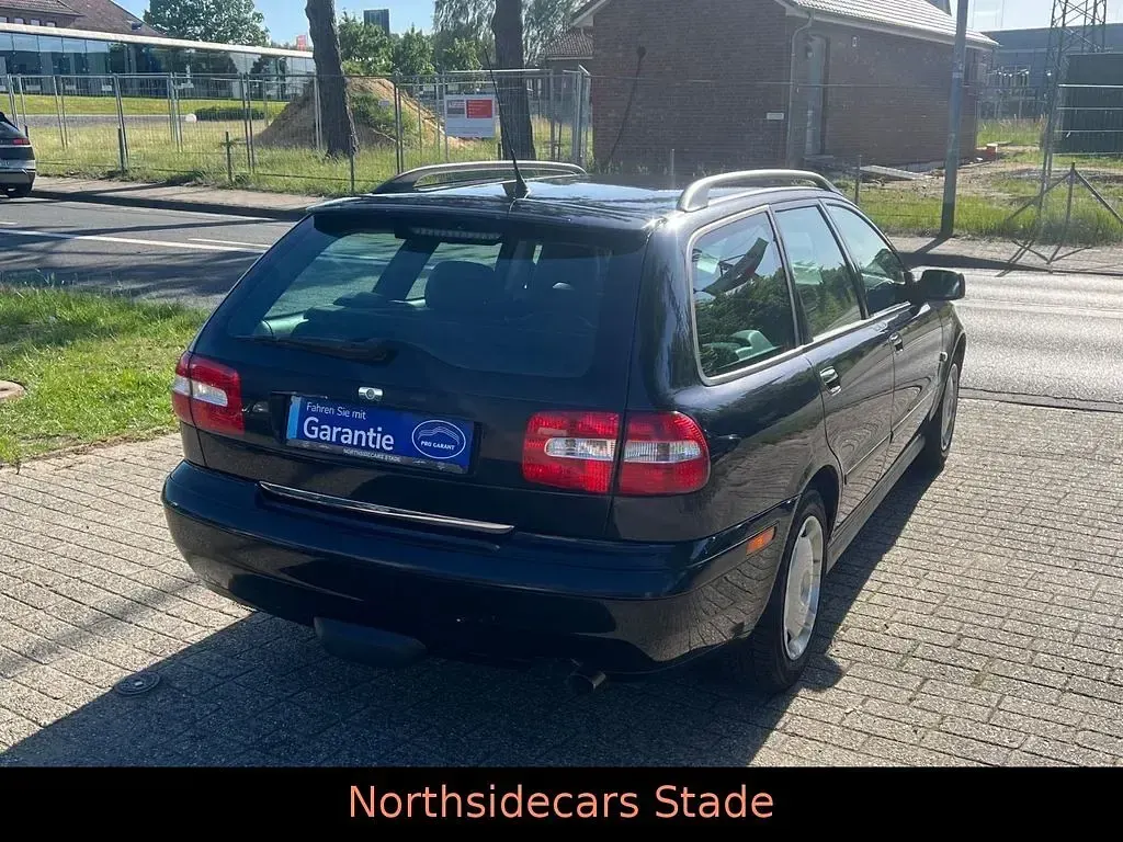 Gebraucht Volvo V40 Standard 122 PS (89 kW) 2004 Schwarz Kombi