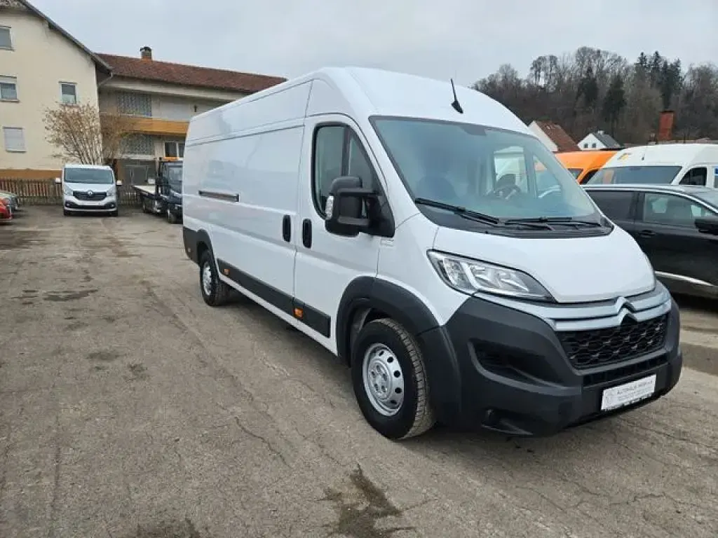 Gebraucht Citroën Jumper 165 PS (121 kW) 2024 Lackierung weiss icy/deckende la Van / Kleinbus