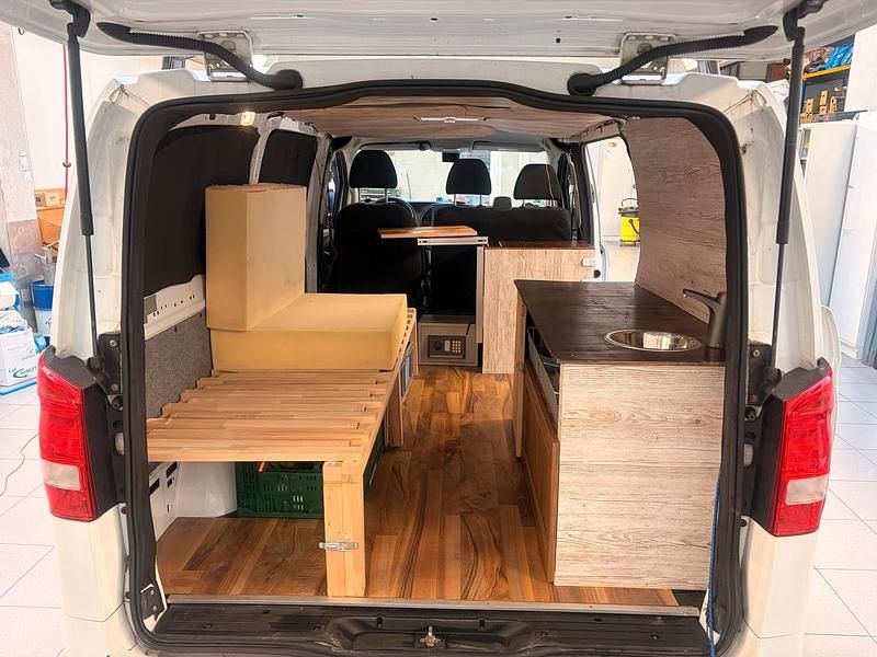Gebraucht Mercedes Vito 88 PS (64 kW) 2018 Weiß Van