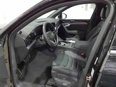 Gebraucht VW Touareg R-line 231 PS (169 kW) 2025 Grenadillschwarz metallic SUV