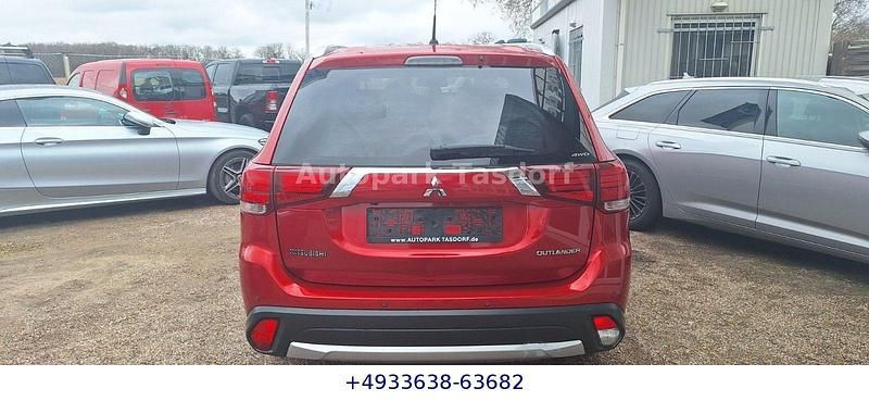 Gebraucht Mitsubishi Outlander Top 150 PS (110 kW) 2016 Rot SUV