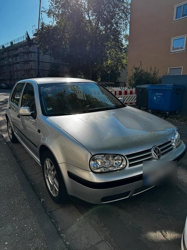 Gebraucht VW Golf IV 2003 Silber Kleinwagen
