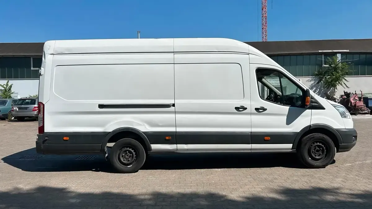 Gebraucht Ford Transit 130 PS (95 kW) 2017 Weiß Van / Kleinbus