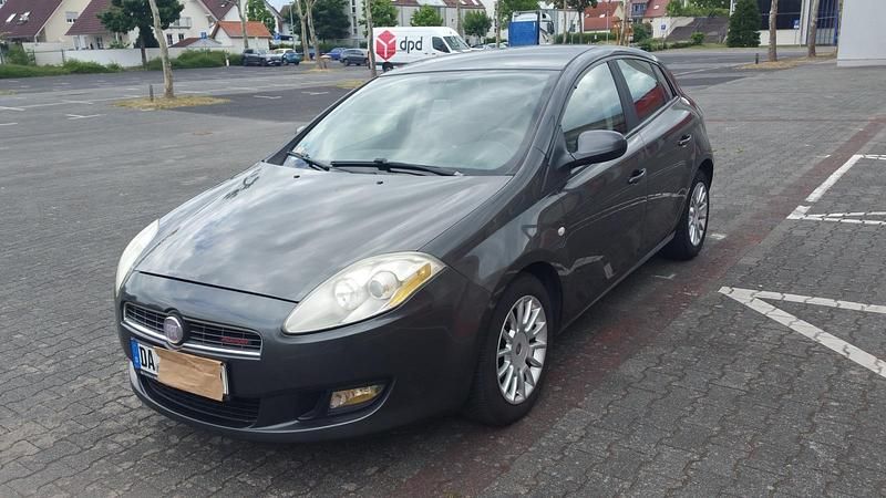 Grau Gebraucht 2007 Fiat Bravo Kleinwagen | 1.200 € (Guter Preis) - Bild 1/4