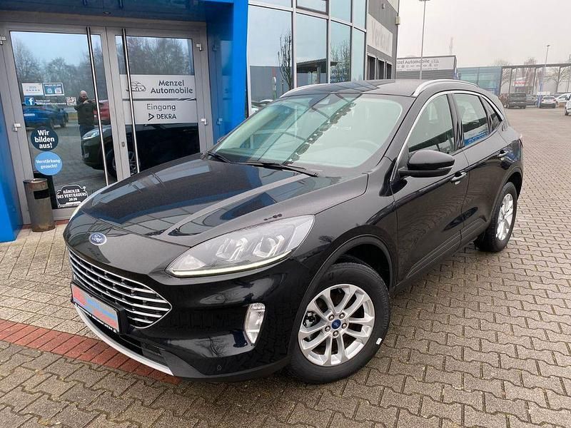 Gebraucht Ford Kuga Titanium 152 PS (111 kW) 2022 Schwarz SUV