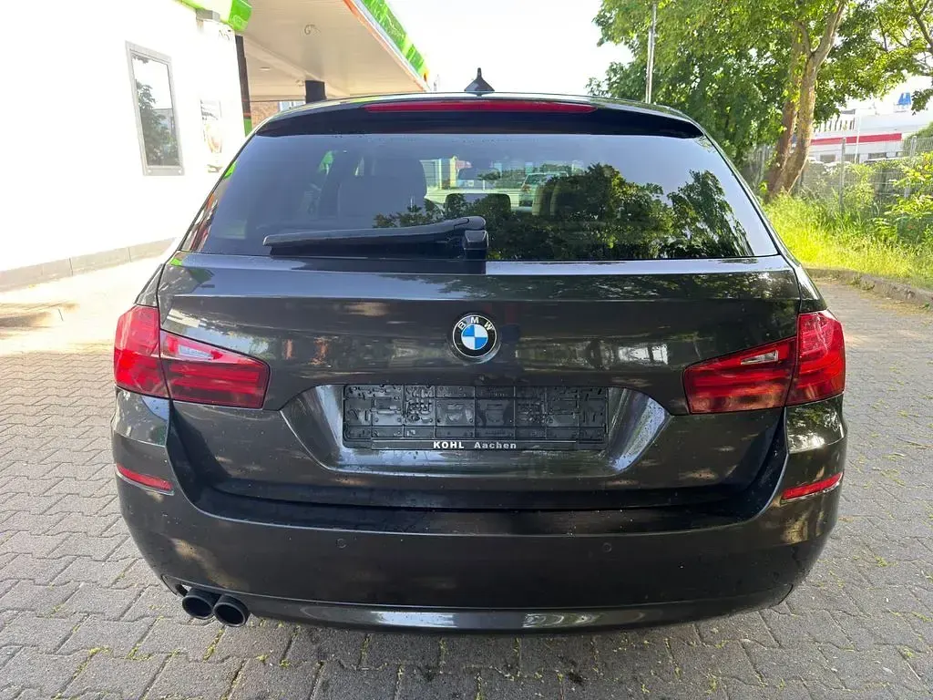 Gebraucht BMW 525 218 PS (160 kW) 2014 Braun Kombi