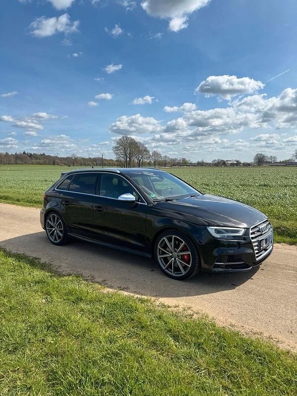 Gebraucht Audi S3 Comfort 310 PS (228 kW) 2018 Schwarz Limousine