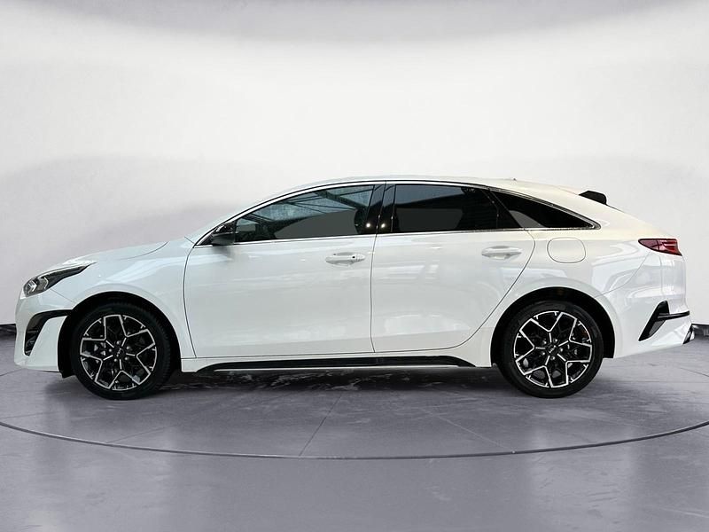 Neu Kia ProCeed GT-Line 139 PS (102 kW) 2025 Weiß Kleinwagen