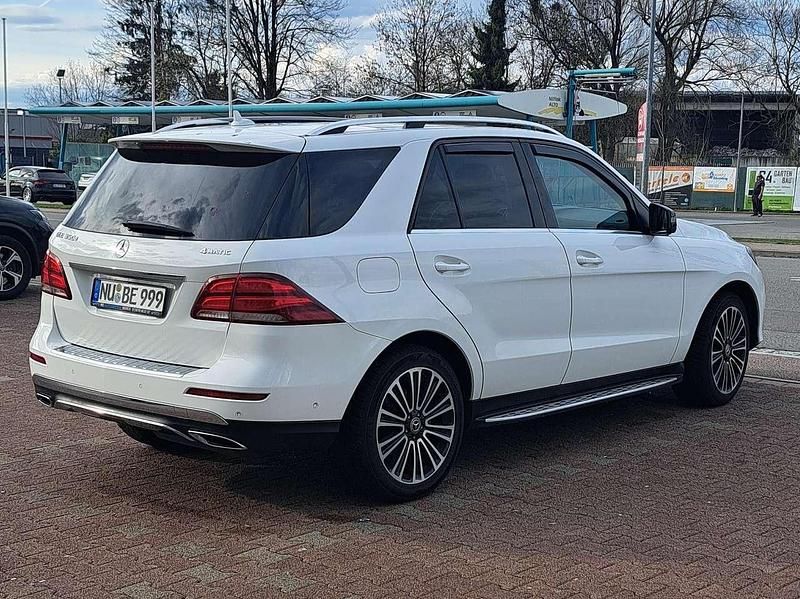 Gebraucht Mercedes GLE350 Exclusive 258 PS (189 kW) 2016 Weiß SUV