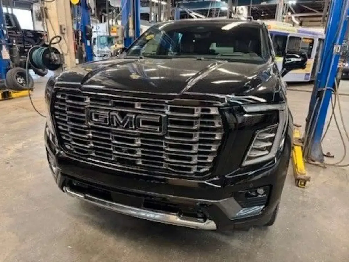 Neu GMC Yukon 305 PS (224 kW) 2026 Onyx black SUV