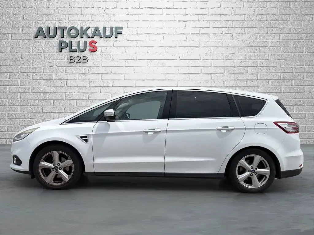 Gebraucht Ford S-MAX Titanium 160 PS (117 kW) 2016 Weiß Van / Kleinbus