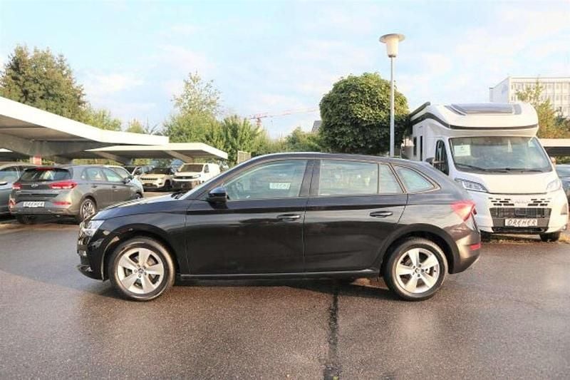 Gebraucht Skoda Scala Ambition 110 PS (80 kW) 2023 Schwarzmagic perleffekt Kleinwagen
